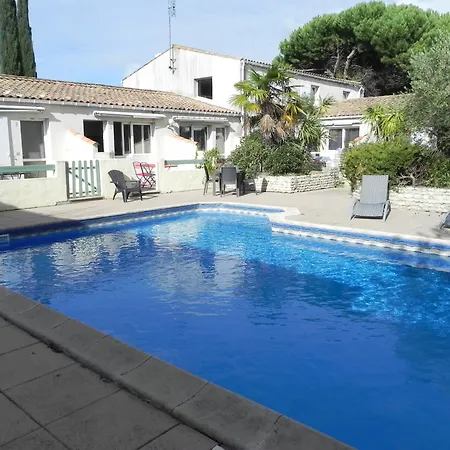 Del Re 7 Dans Avec Piscine Apartamento La Flotte