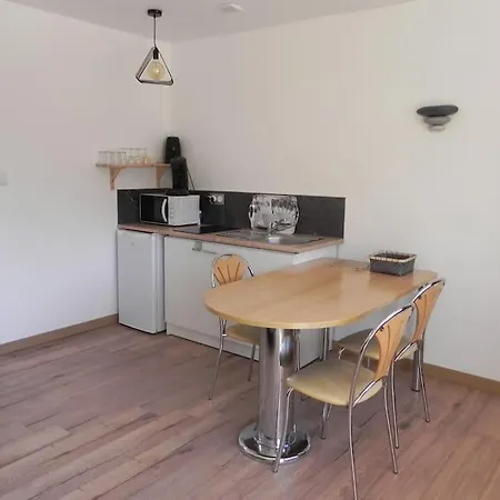 Del Re 7 Dans Avec Piscine La Flotte